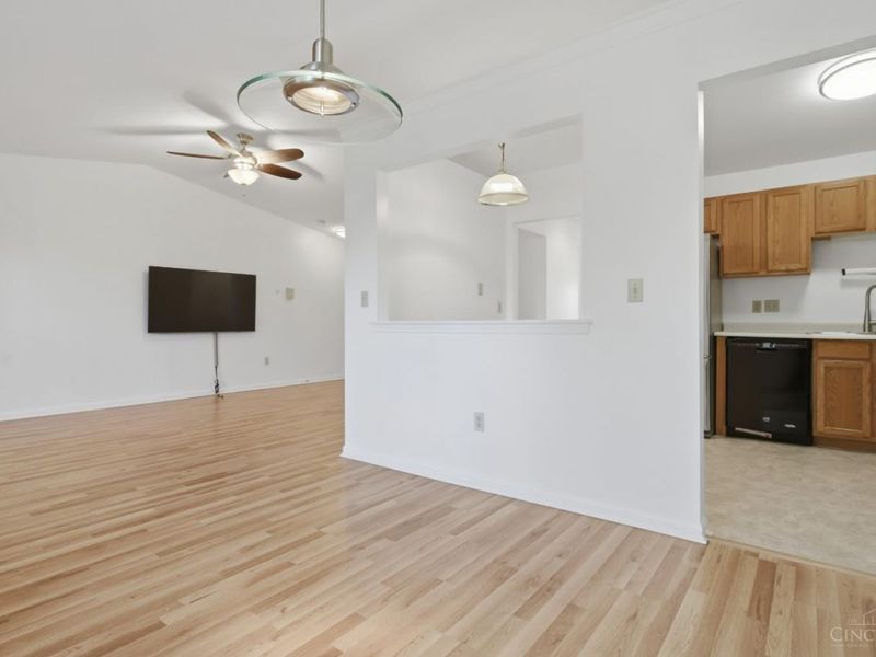 4480 Mayhew Avenue, Unit 5-17, Delhi Township, OH 45238 Photo 8