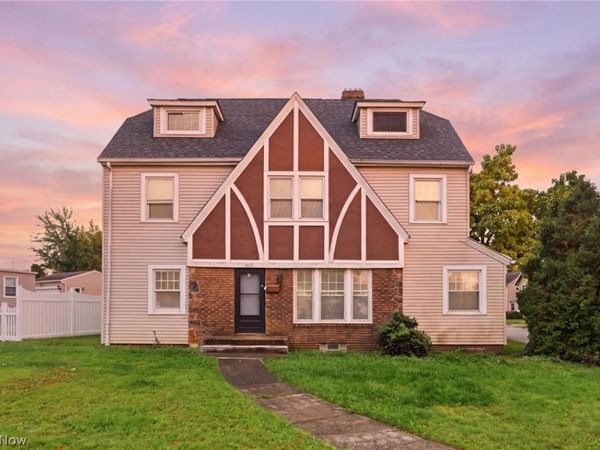 3428 Milverton Road , Unit 1, Shaker Heights, OH 44120