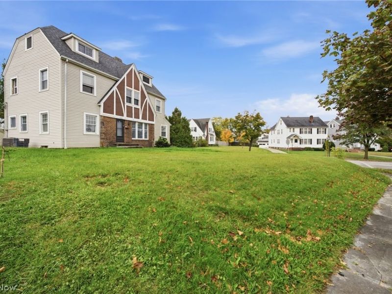 3428 Milverton Road, Unit 1, Shaker Heights, OH 44120 Photo 3