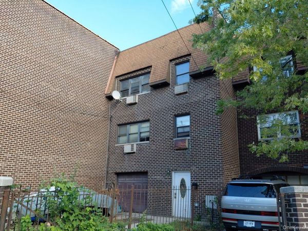 236 Meagher Avenue , Bronx, NY 10465