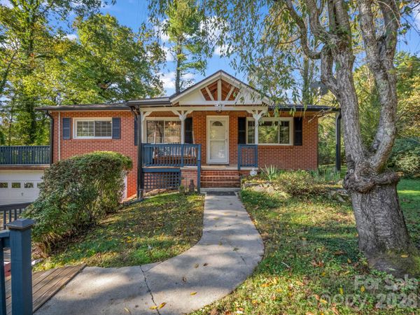 88 Lake Rugby Drive , Hendersonville, NC 28791