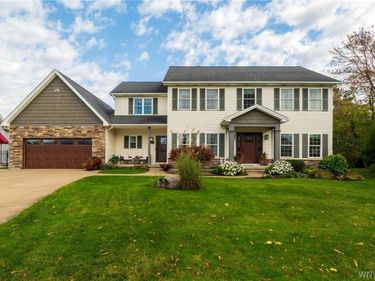 104 Thomas Jefferson Lane, Amherst, NY 14226