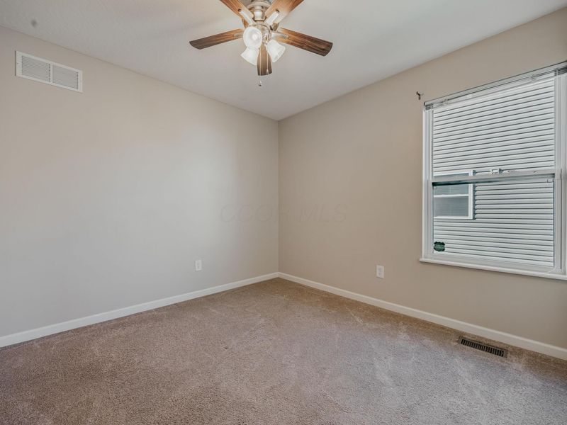 159 Chestnut Commons Drive, Commercial Point, OH 43116 Photo 33