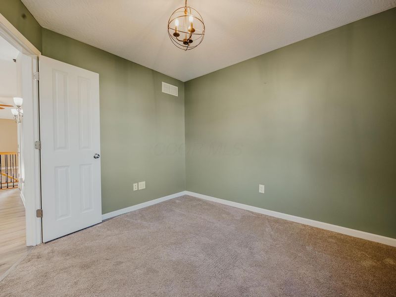 159 Chestnut Commons Drive, Commercial Point, OH 43116 Photo 7