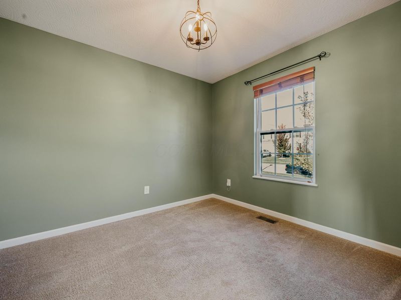 159 Chestnut Commons Drive, Commercial Point, OH 43116 Photo 9