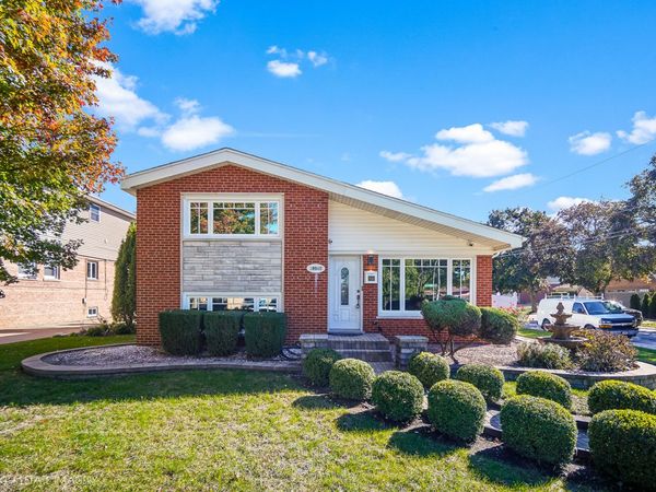 10545 S Kenneth Avenue , Oak Lawn, IL 60453
