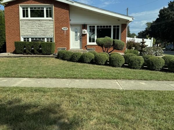 10545 S Kenneth Avenue , Oak Lawn, IL 60453