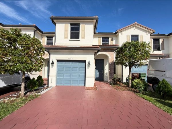 10819 W 33rd Ln , Hialeah, FL 33018