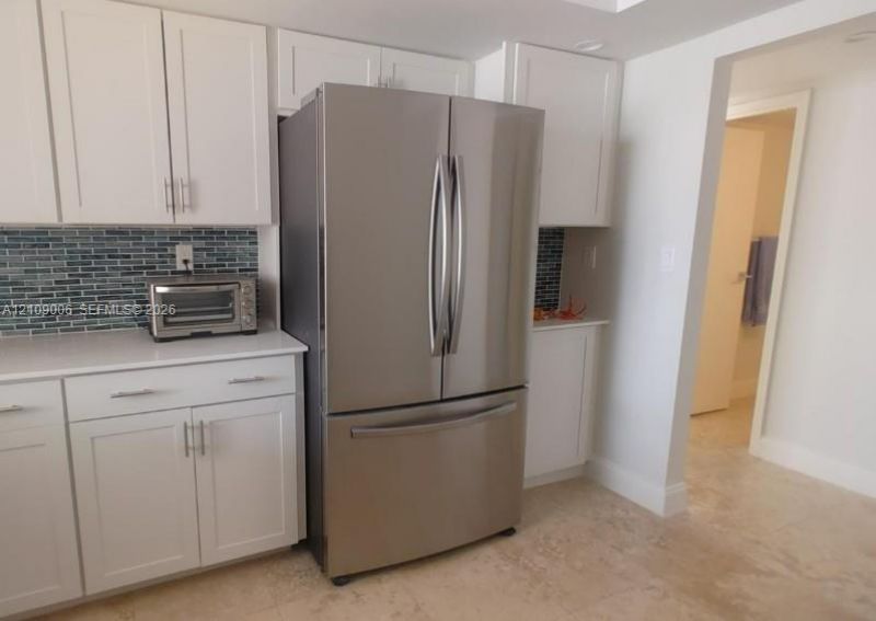 1000 Parkview Dr, Unit 406, Hallandale Beach, FL 33009 Photo