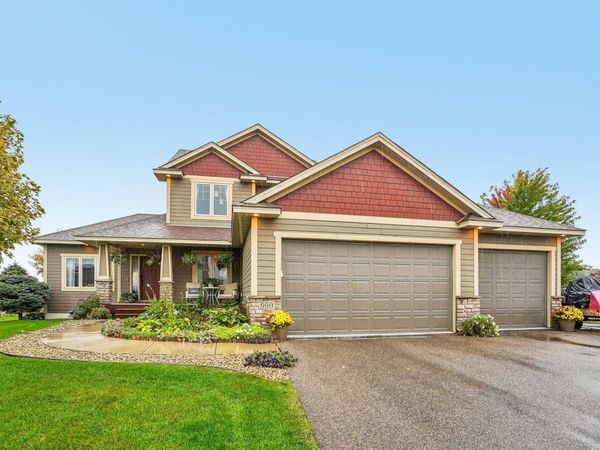 900 Heritage Trail NE, New Prague, MN 56071