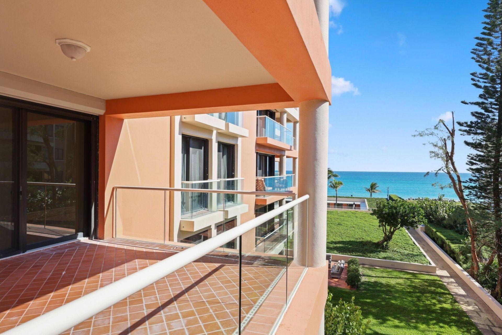 2 N Breakers Row, Unit S32, Palm Beach, FL 33480 Photo