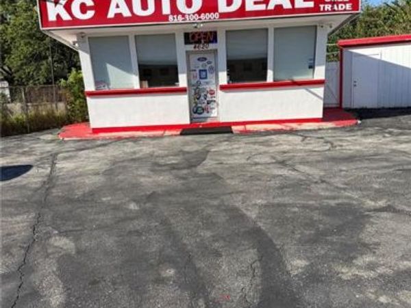 4620 N Brighton Avenue, Kansas City, MO 64117