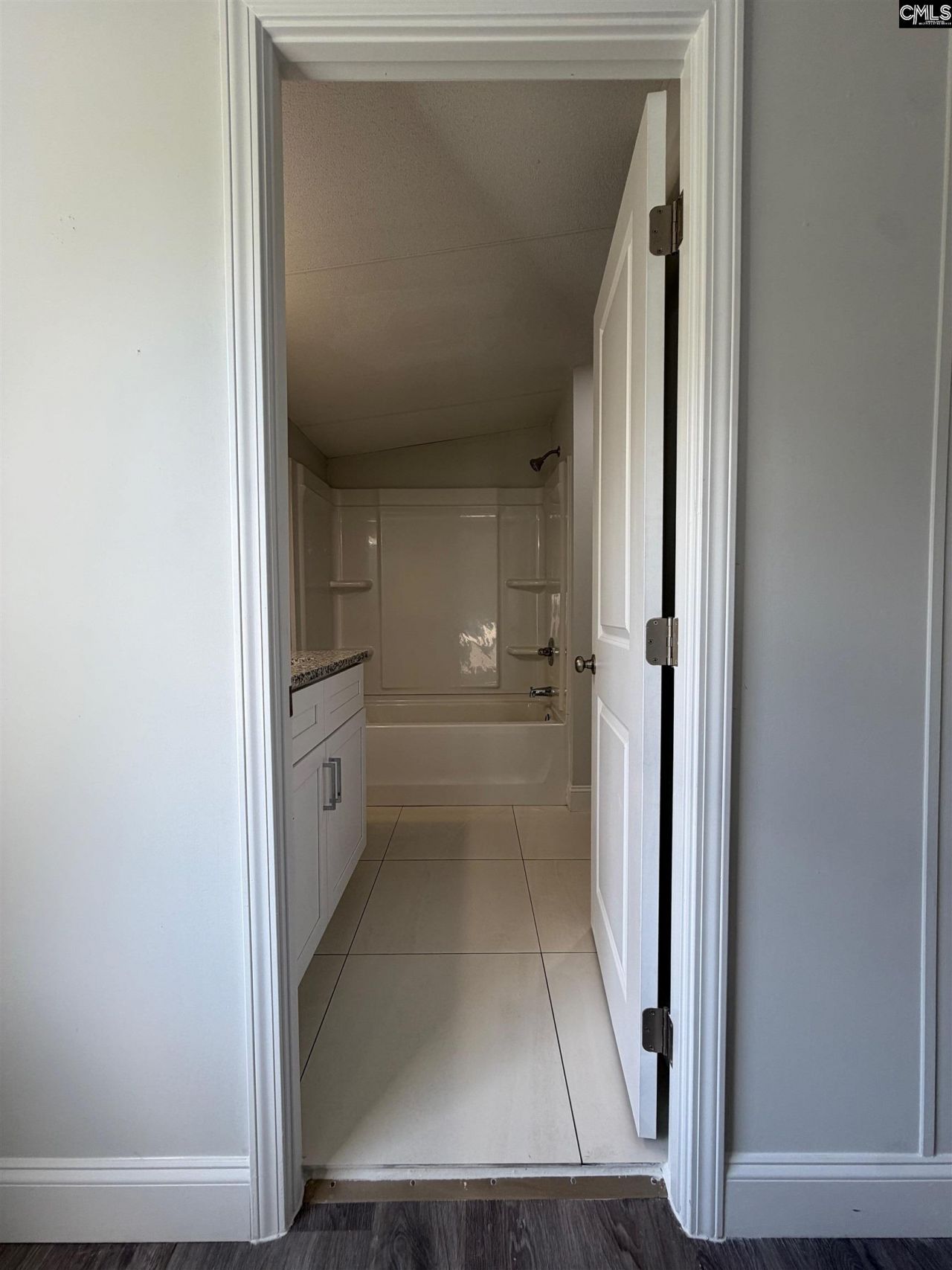 19 Wayside Lane Photo 14