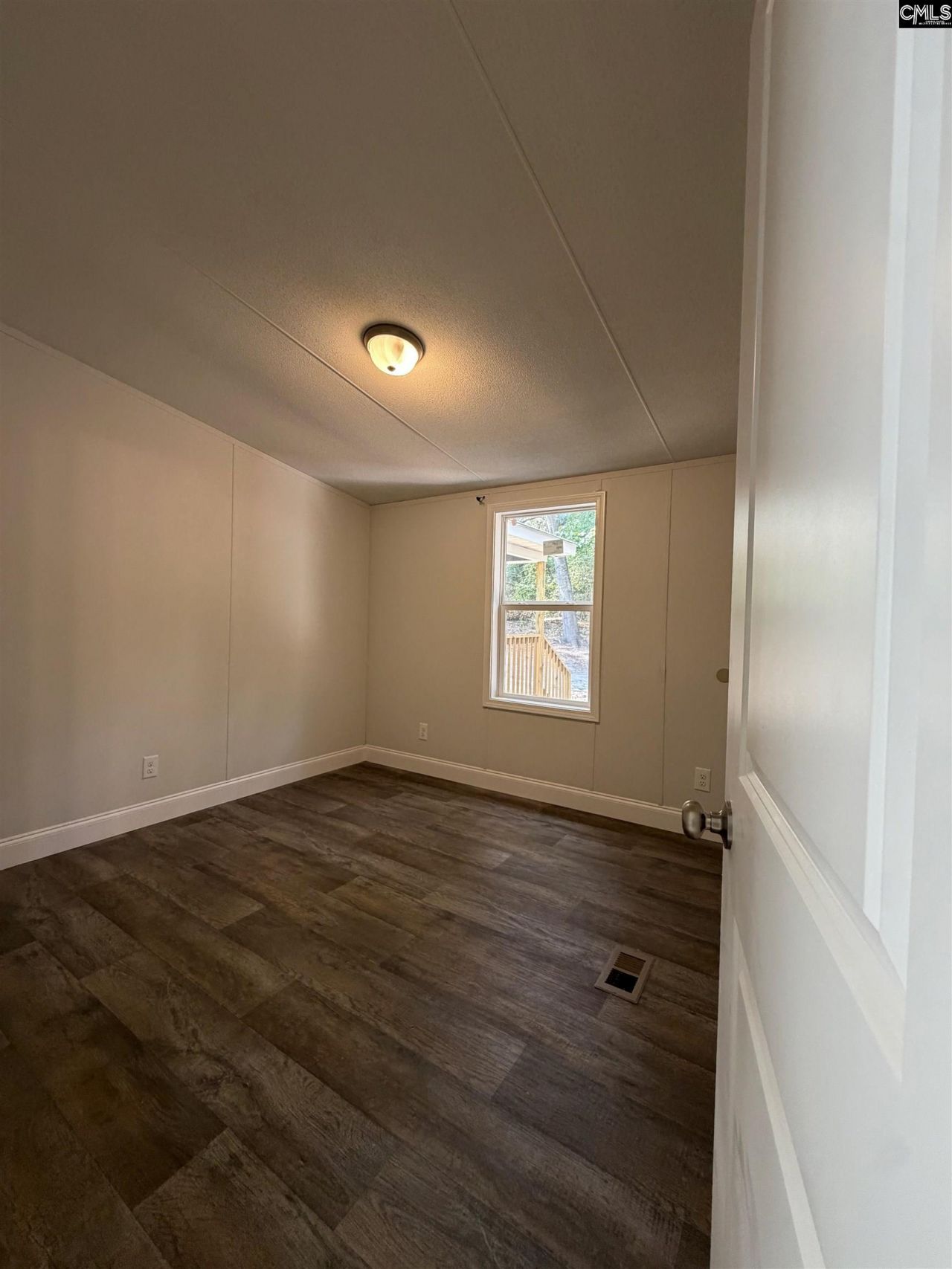 19 Wayside Lane Photo 31