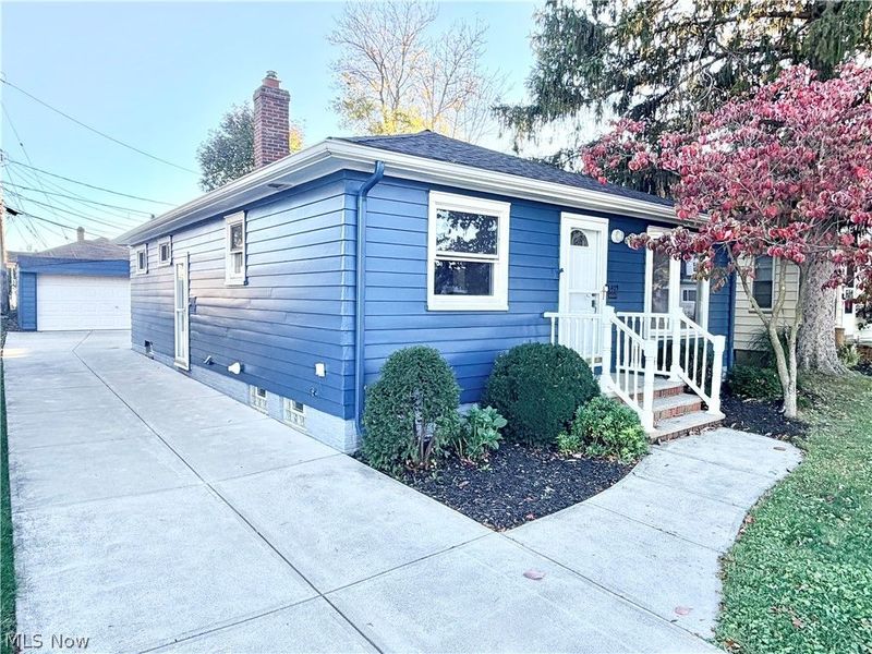 8409 Wainstead Drive, Parma, OH 44129 Photo 1
