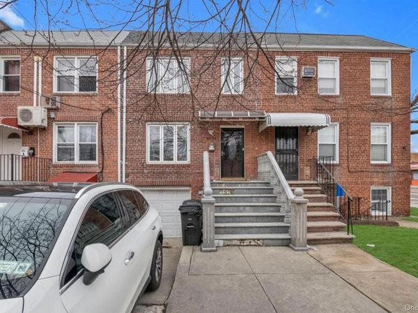69-06 Fresh Meadow Ln , Fresh Meadows, NY 11365