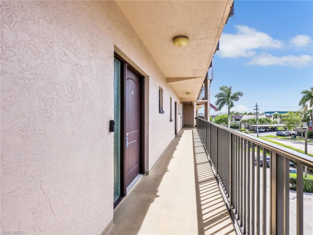 801 River Point Dr , Unit 203A, Naples, FL 34102 Photo