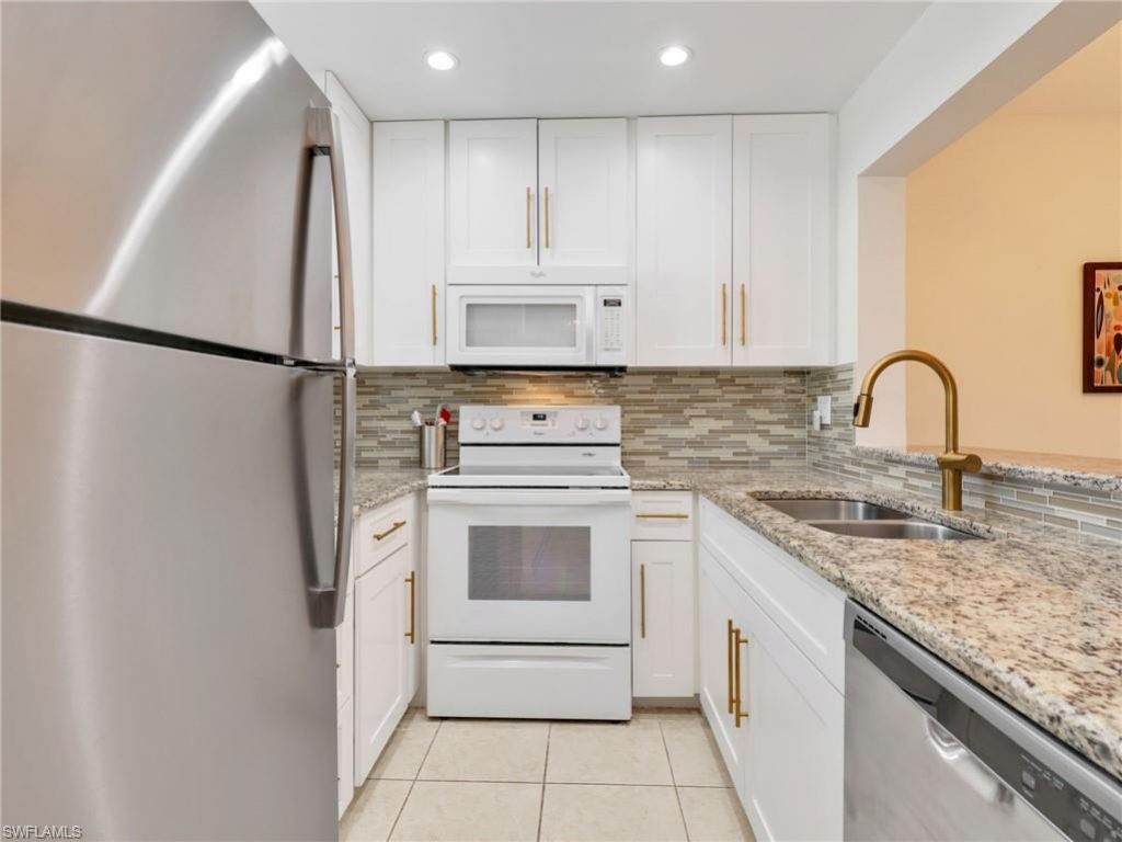 801 River Point Dr , Unit 203A, Naples, FL 34102 Photo