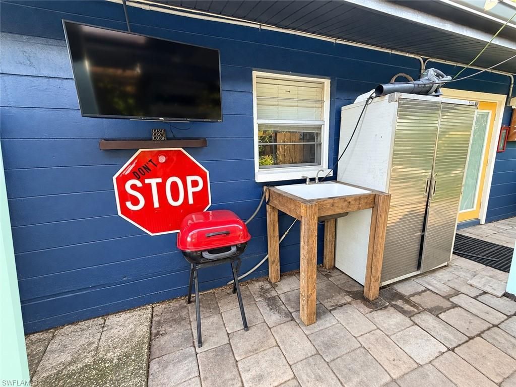 1447 Byron Rd , Fort Myers, FL 33919 Photo