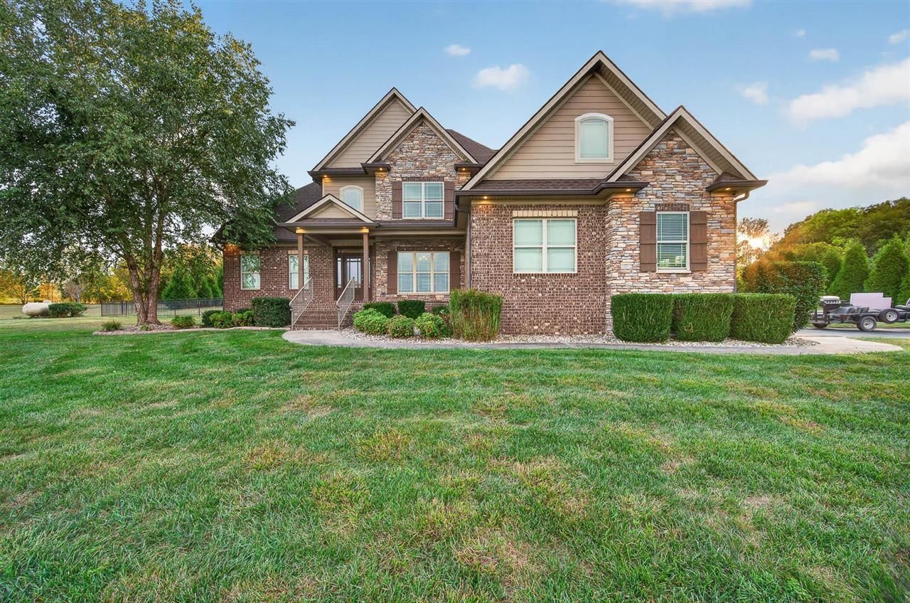 4623 Fairvue Farm Boulevard, Bowling Green, KY 42104 Main Photo