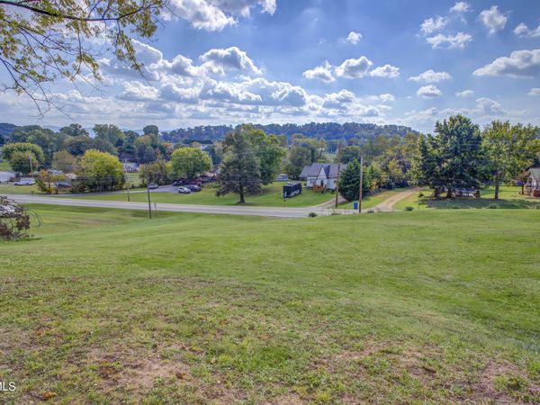 1402 West College Street, Jonesborough, TN 37659