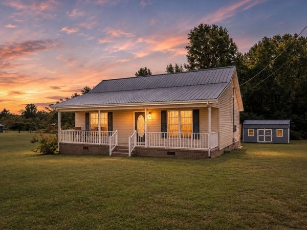 7 Crockett Dr , Fayetteville, TN 37334