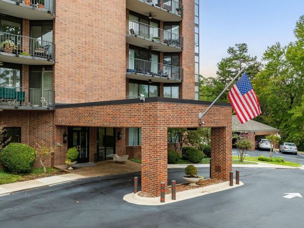 1 Treetops Lane, Little Rock, AR 72202