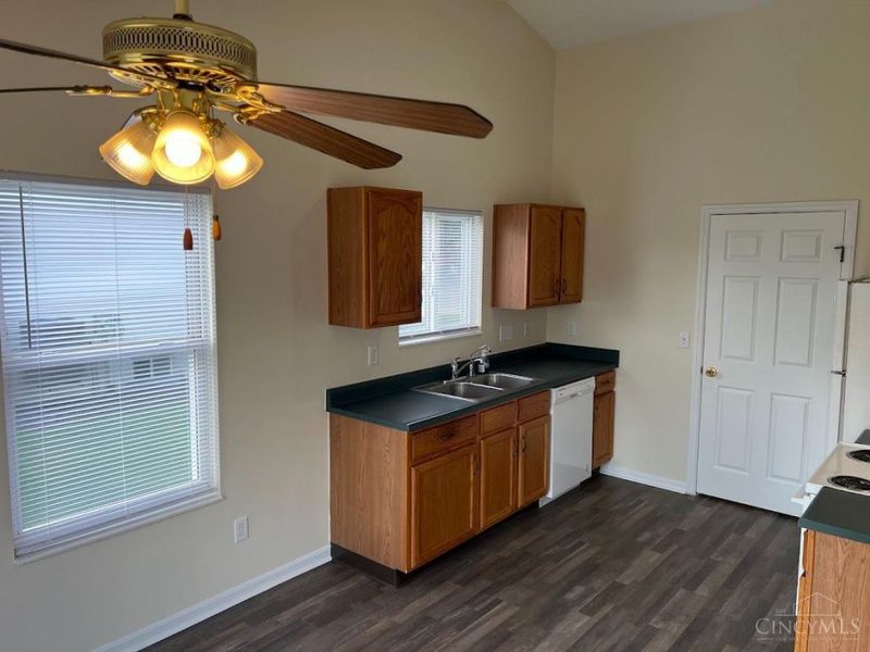 933 Autumn Court, Trenton, OH 45067 Photo 14