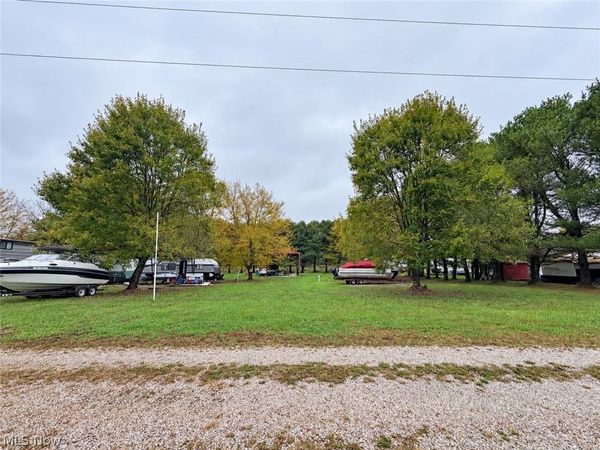 64119 OH 124 , Reedsville, OH 45772