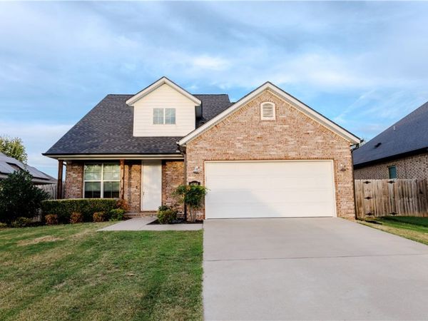 4303 SW Nativestone Street , Bentonville, AR 72713