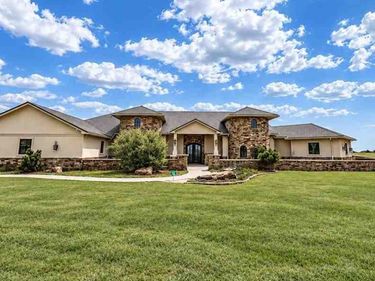 350 NW Hilliary Ln, Elgin, OK 73507