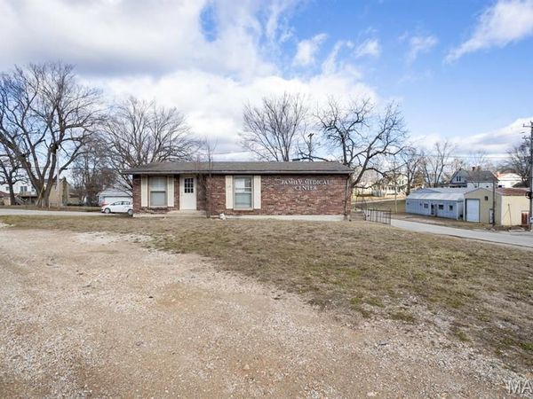 306 LOCUST Street , Dixon, MO 65459