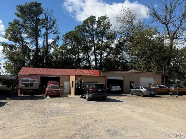 1400 Saint Francis Street , Kennett, MO 63857