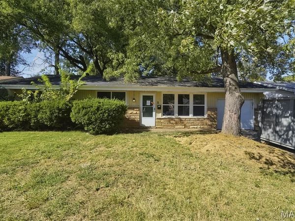 9711 Wendell Drive , St Louis, MO 63136