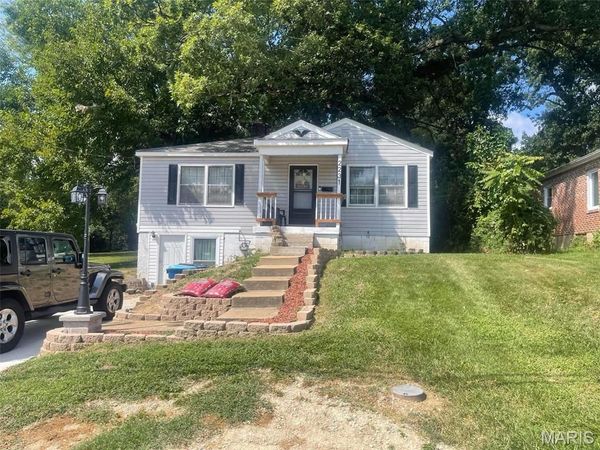 2231 Wallis Avenue , Overland, MO 63114