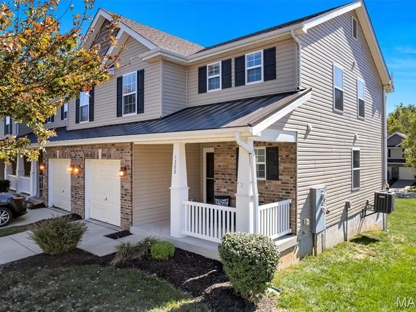 1300 New Charter Lane, O'Fallon, MO 63366