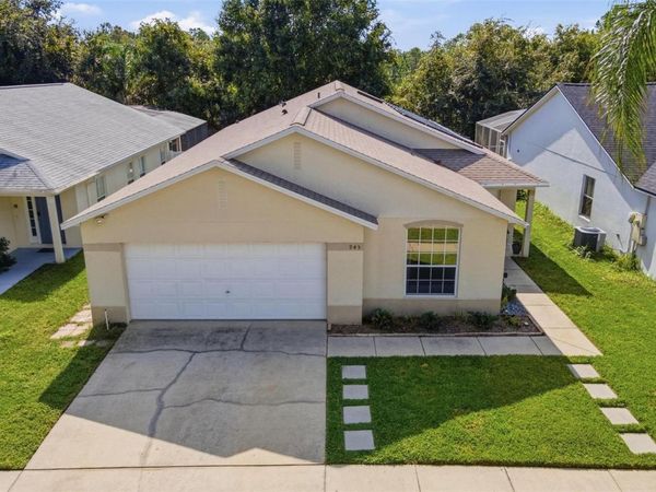 945 CLEAR CREEK CIRCLE , CLERMONT, FL 34714