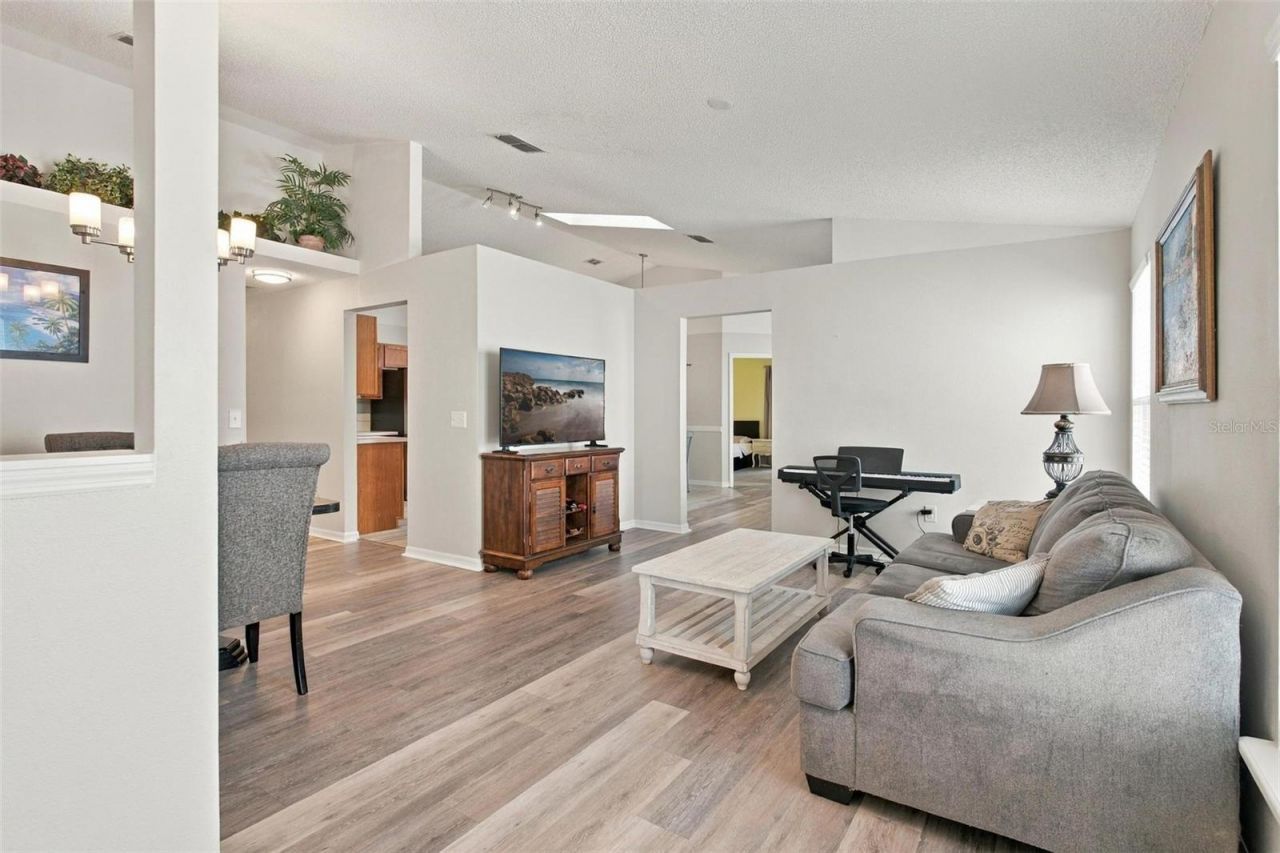 945 Clear Creek Circle , Clermont, FL 34714 Photo