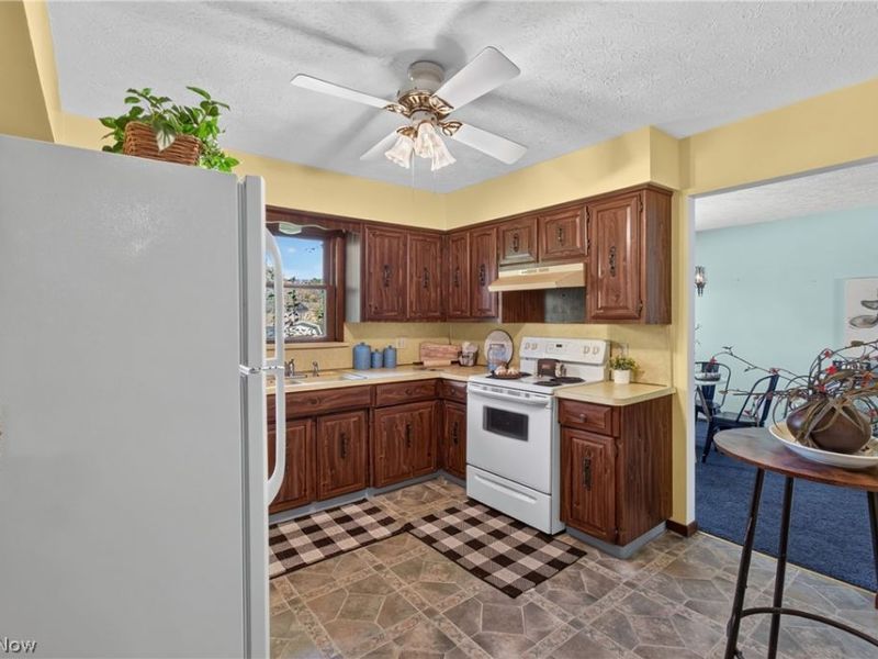 7447 Jimmie Street SW, Massillon, OH 44646 Photo 12