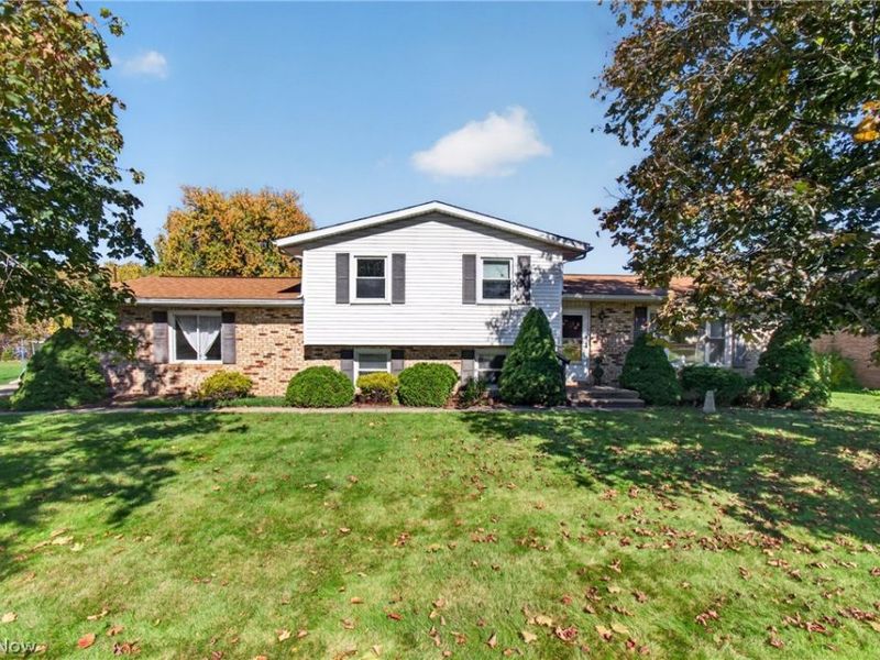 7447 Jimmie Street SW, Massillon, OH 44646 Photo 3