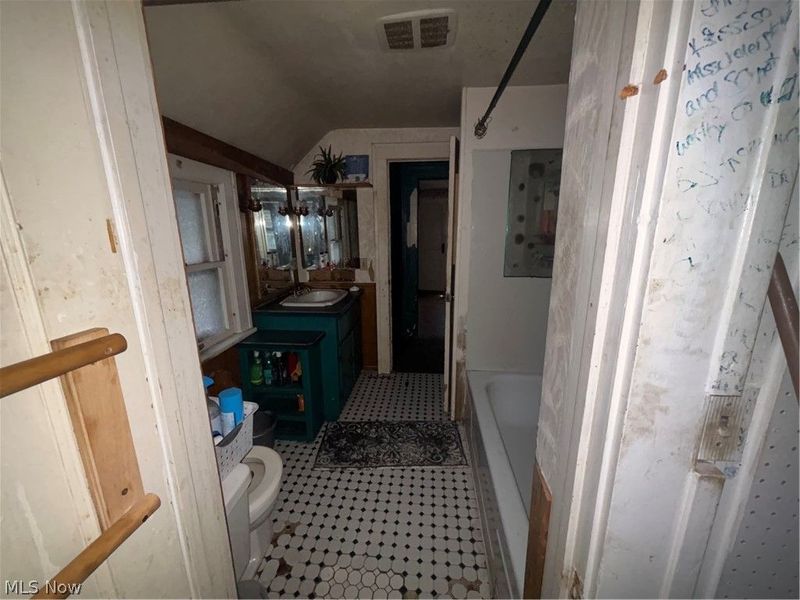 854 Keeney Street, Akron, OH 44310 Photo 19