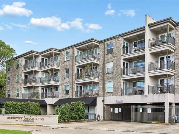 500 LAKE MARINA Avenue, Unit 227, New Orleans, LA 70124