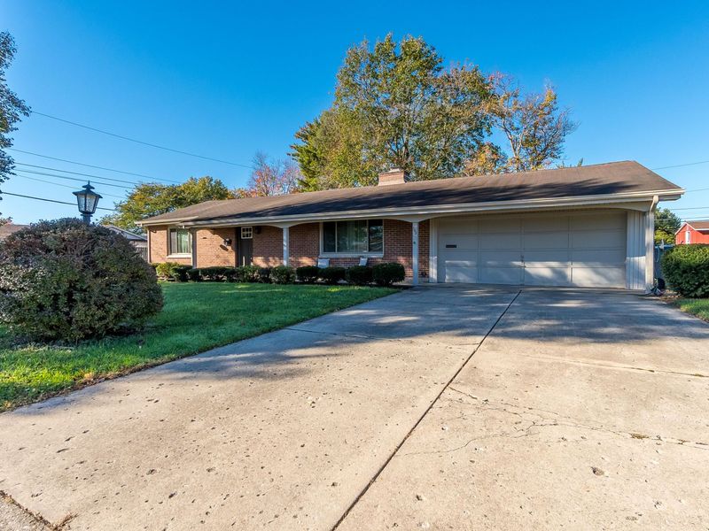162 Robin Hood Lane, Troy, OH 45373 Photo 2