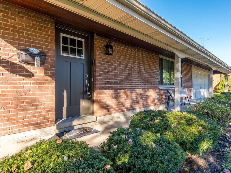 162 Robin Hood Lane, Troy, OH 45373 Photo 3