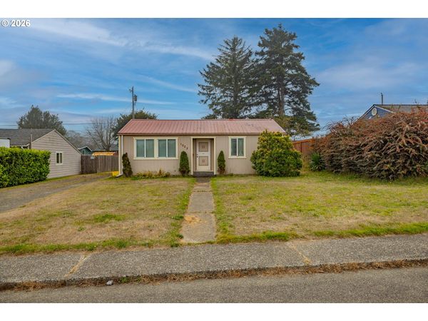 1023 MICHIGAN AVE, Coos Bay, OR 97420