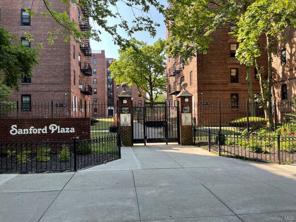 144-54 Sanford Avenue, Unit 45, Flushing, NY 11355