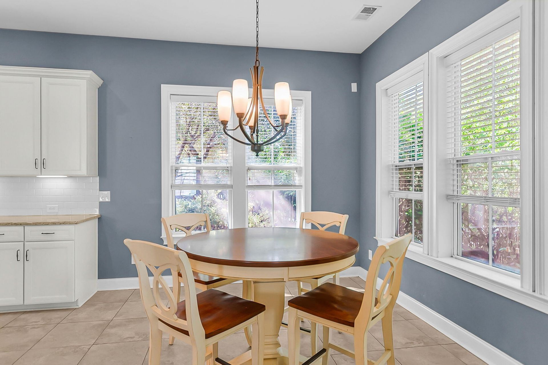 3664 Shutesbury Street Photo 14