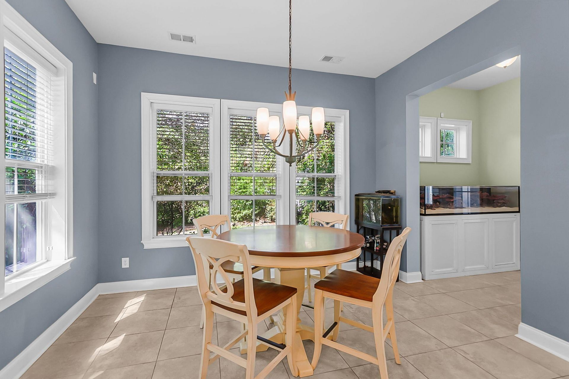 3664 Shutesbury Street Photo 15