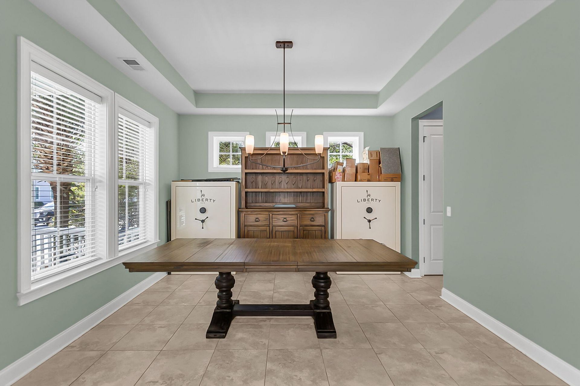 3664 Shutesbury Street Photo 24