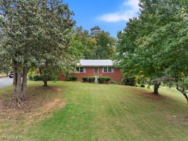 3410 Surratt Road , Denton, NC 27239